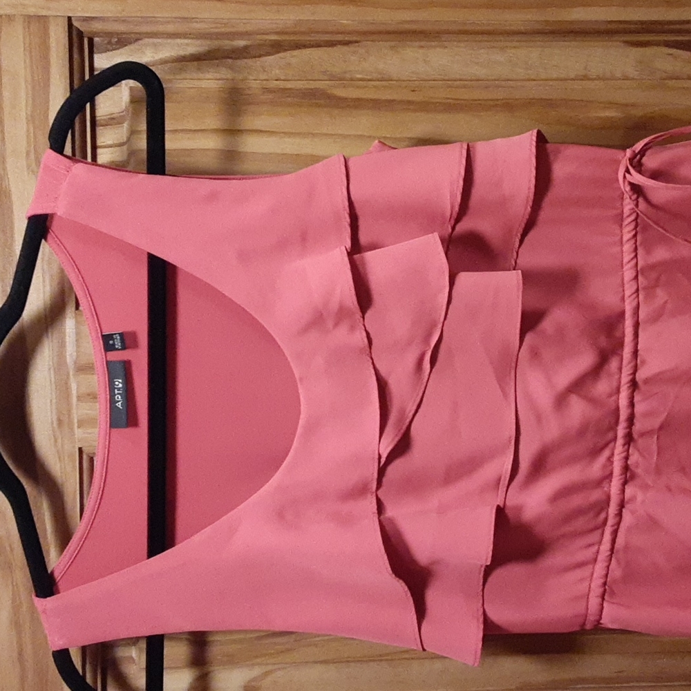 Apt.9 layered front dress. SM.